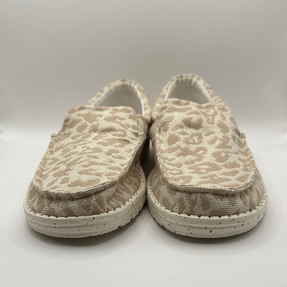 HEY DUDE WOMENS 9 MISTY WOVEN CHEETAH TAN NEW - Picture 2 of 9